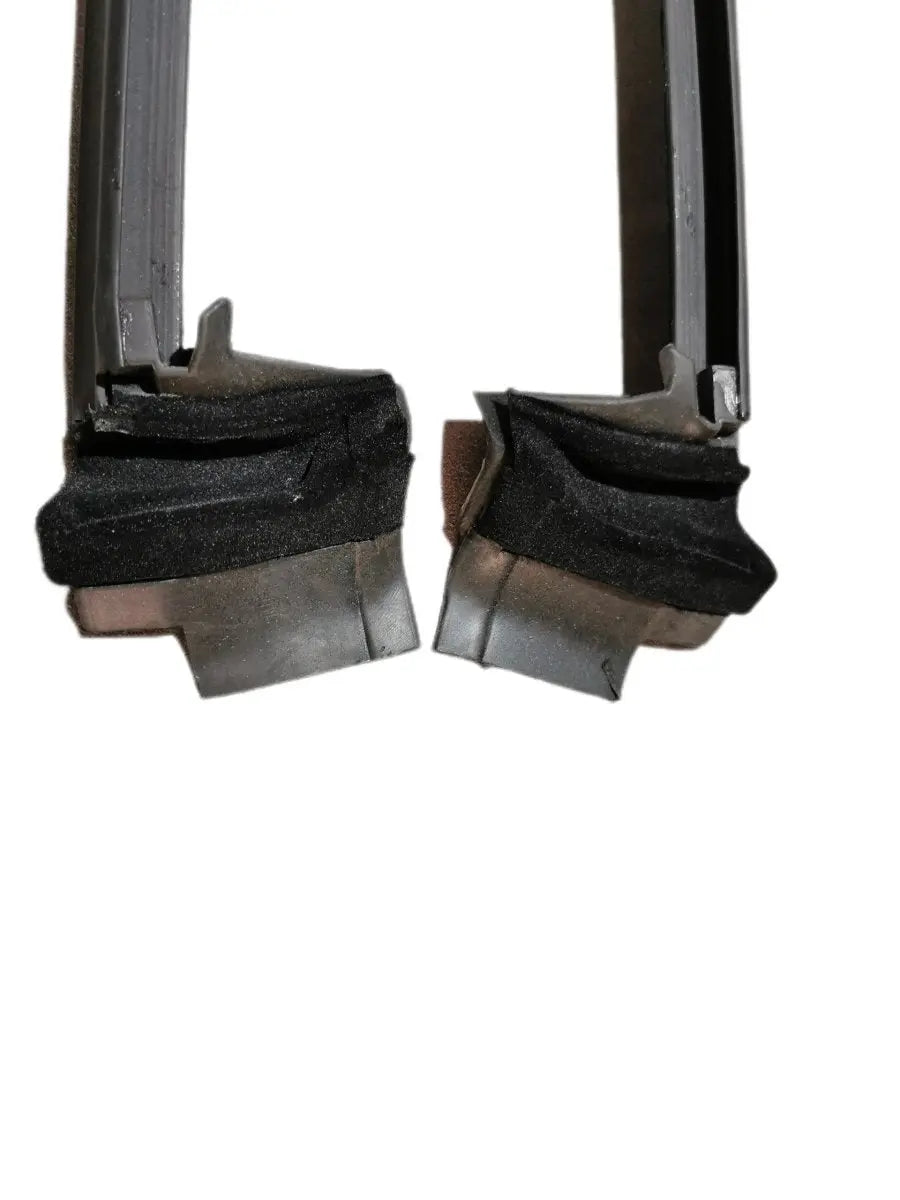 W123 Coupé Abdichtschienen SET Seitenfenster außen NEU » Mercedes  